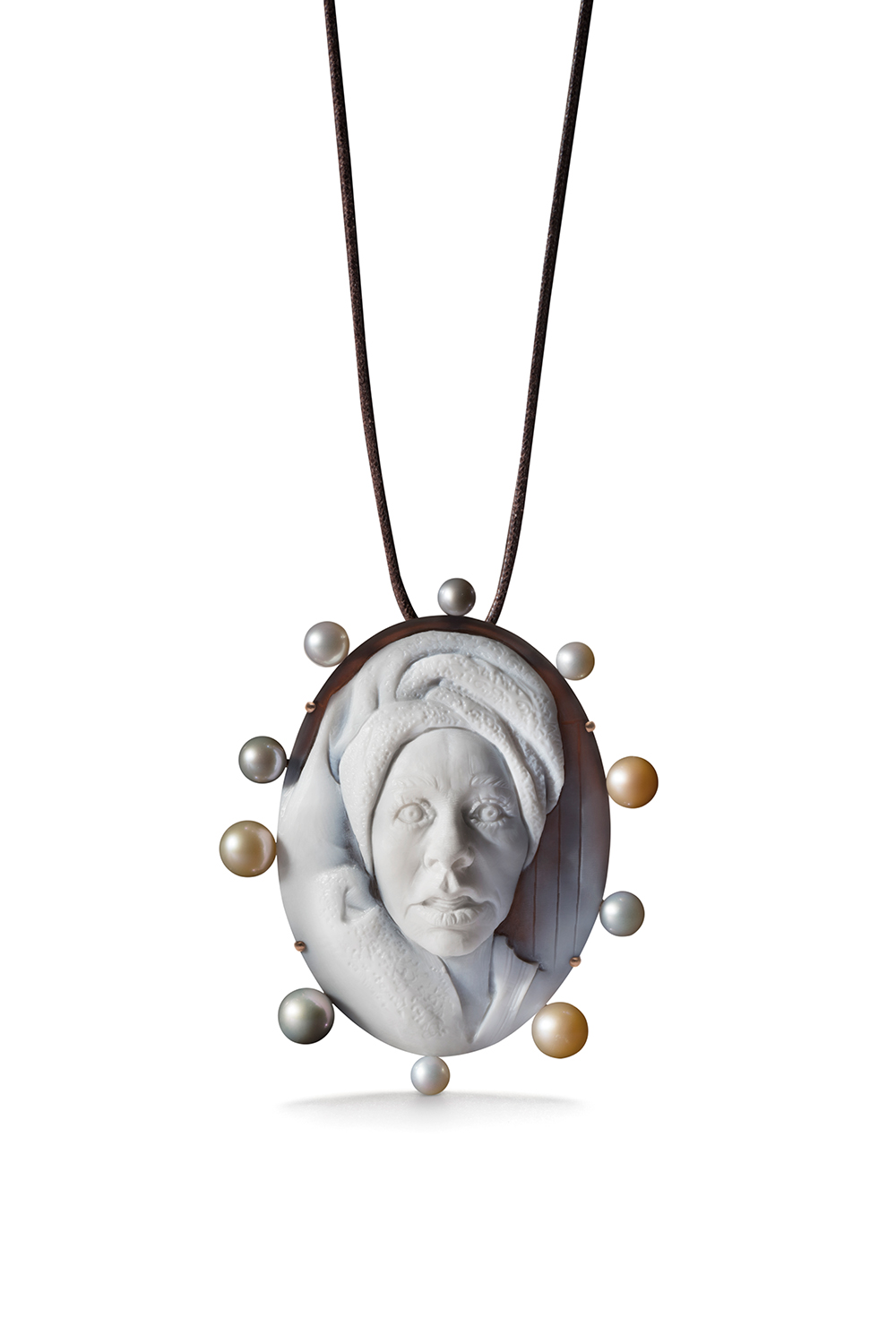 Cindy-Sherman-cameo-art-brooch-necklace-art-jewels cindy sherman for lizworks