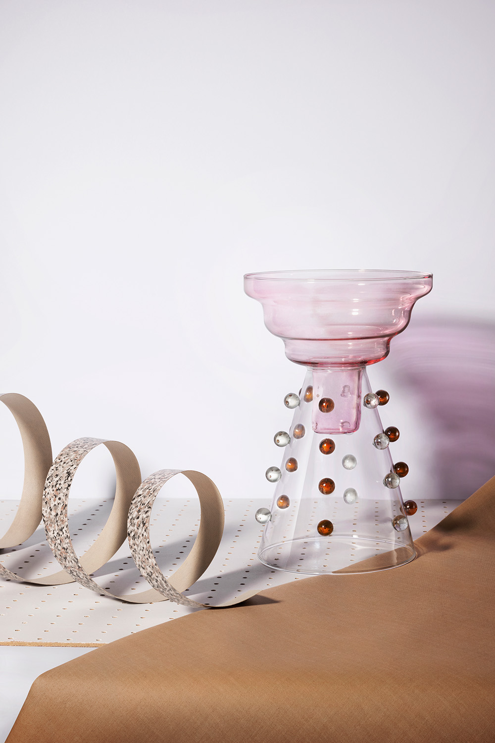 serena-confalonieri-arabesque-bauhaus-design-glass-vase